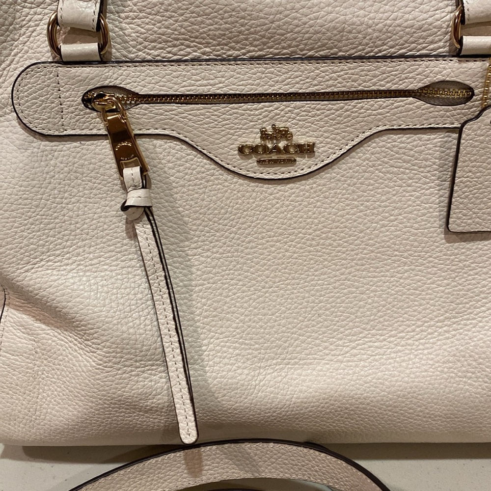 🆕Coach pebbled leather shoulder or purse-crossbody - Picture 4 of 16